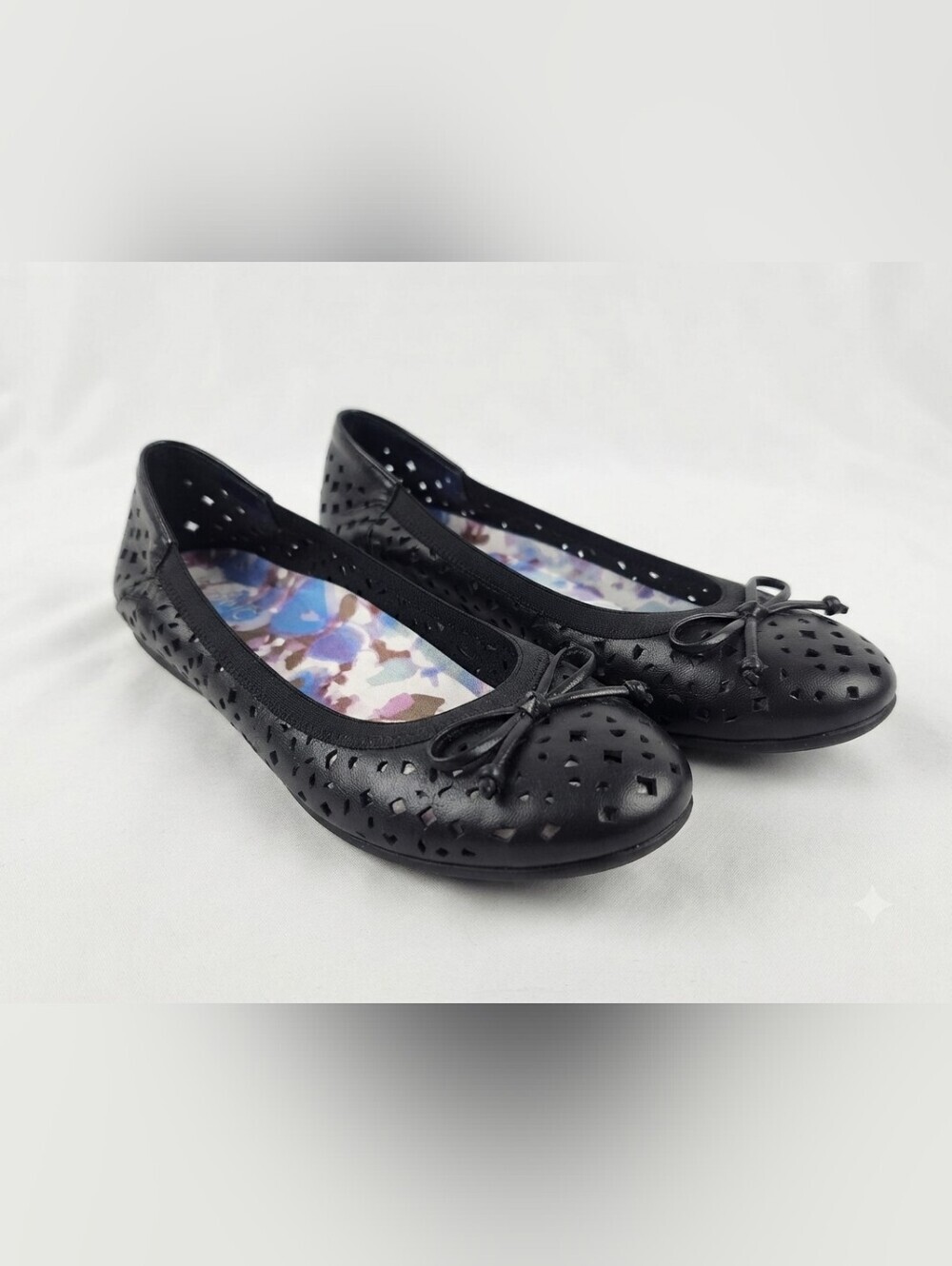 Vionic Surin Black Laser Cut Ballet Flats Women's Size 9.5 EUC Floral Comfort